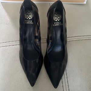 Brand new Leopard print Vince Camuto heels size 7